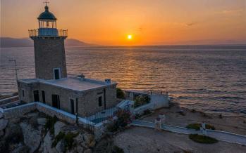 Φάρος Ηραίου - Μελαγκάβι Φάρος Ηραίου - Μελαγκάβι στο Λουτράκι