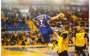Αγώνας handball στο Λουτράκι